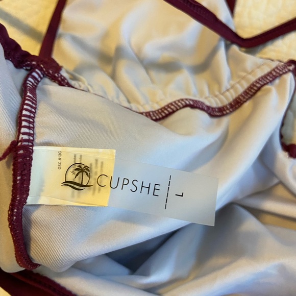 Cupshe Ruffle Bathing Suit - Picture 8 of 8